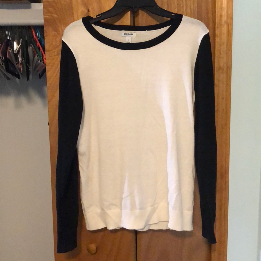 Black and white sweater